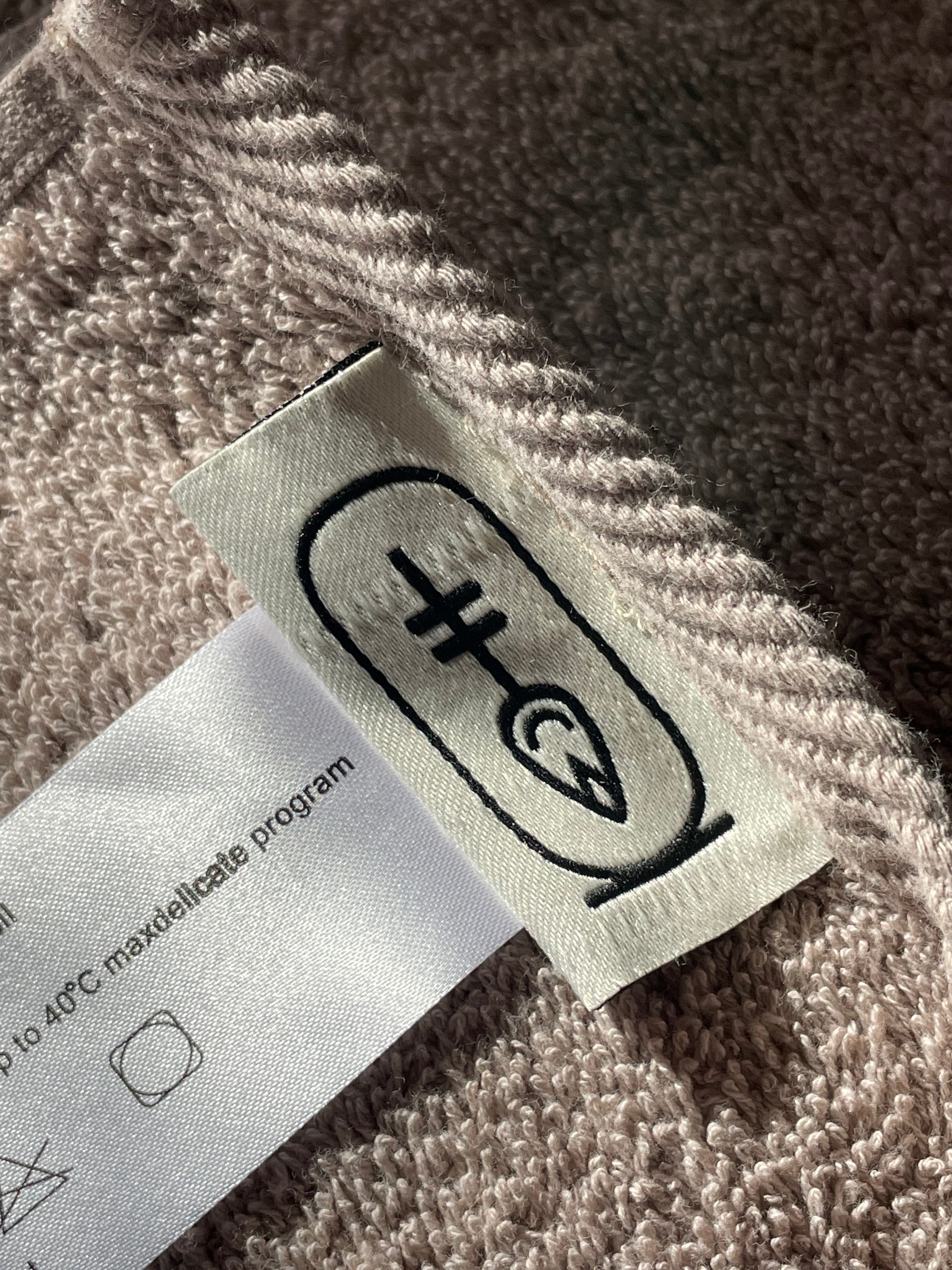 NEFER KARNAK  Towel Set – Warm Grey